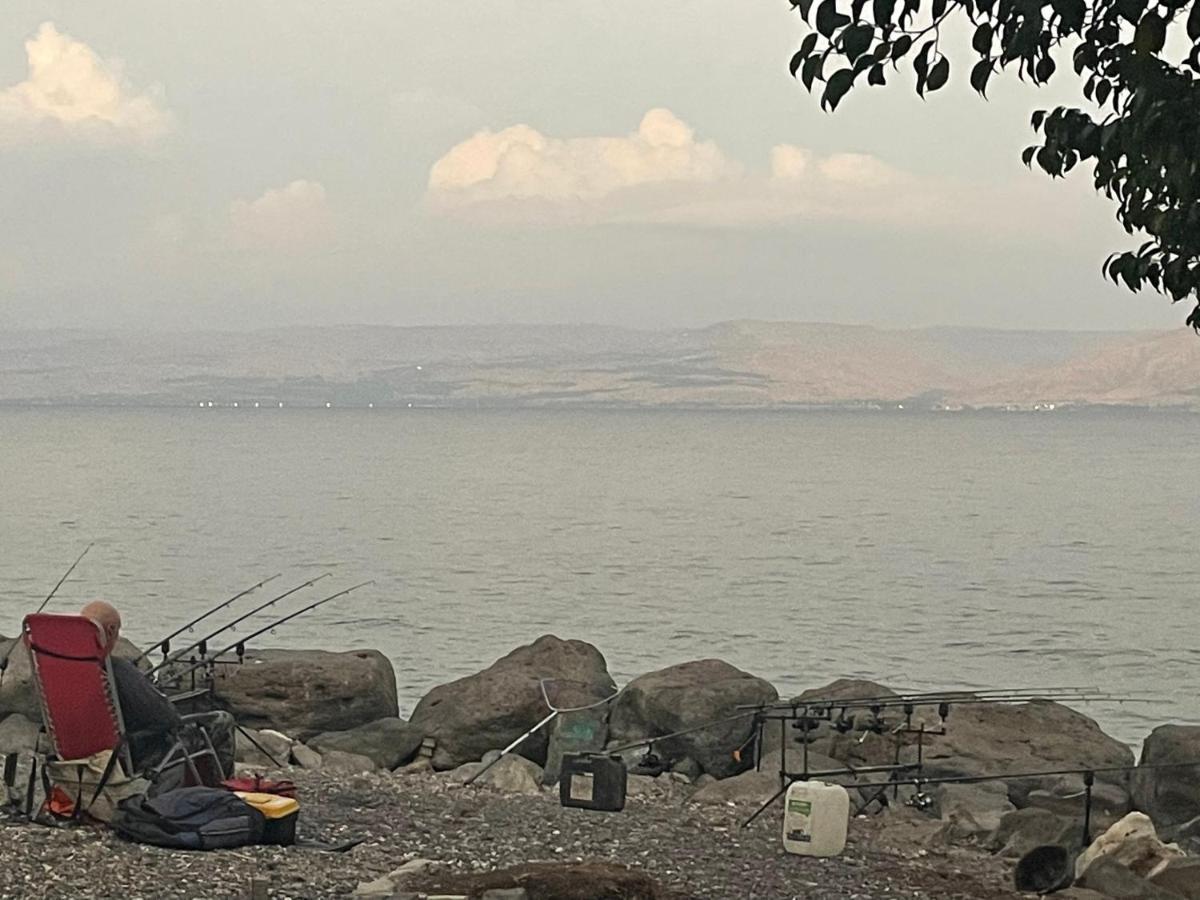 תכלת על הכינרת Light Blue On The Kinneret * Tiberiade